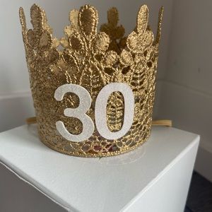 LoveCrush “30 crown”